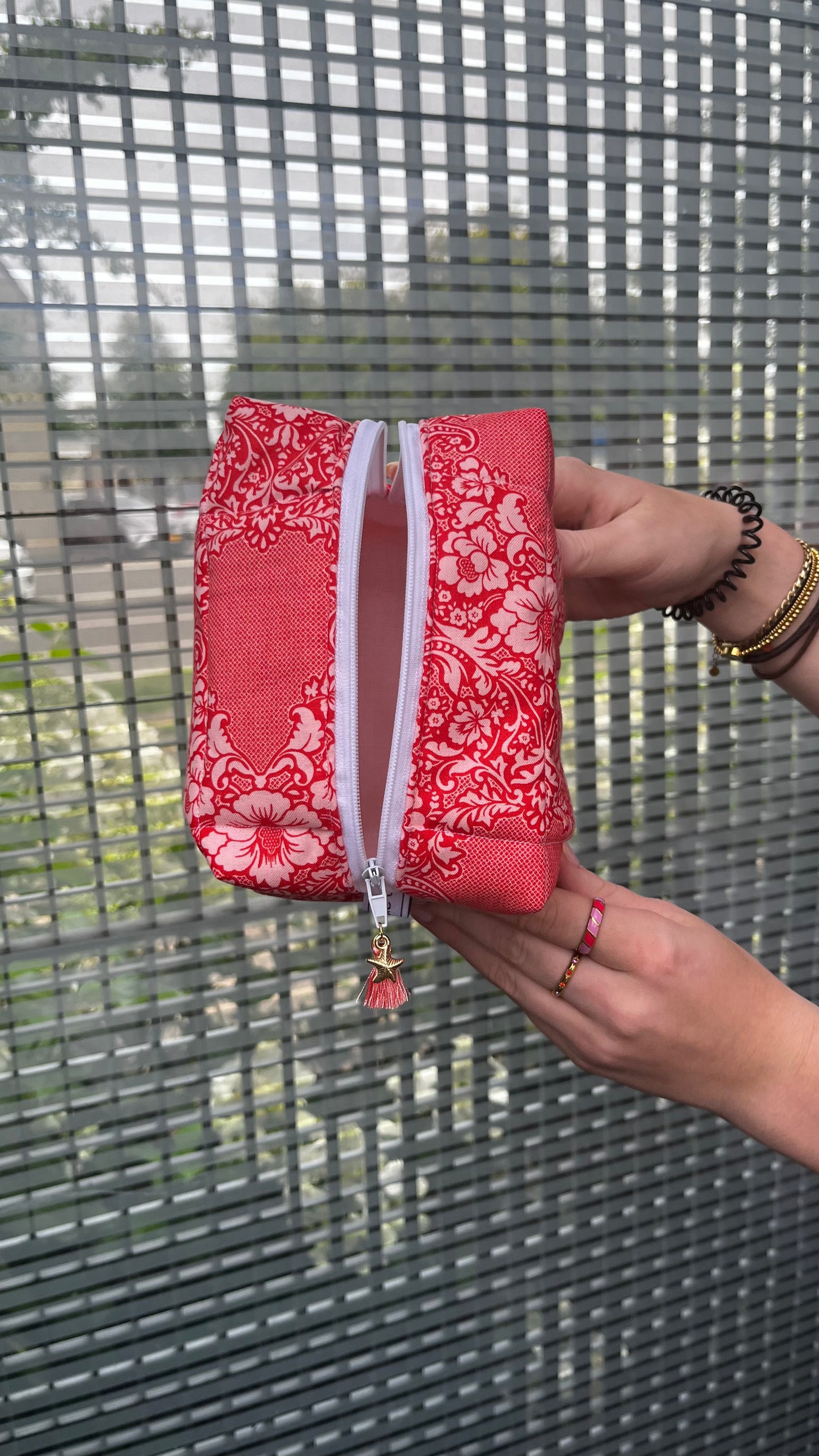 Toilet tasje rood bloem